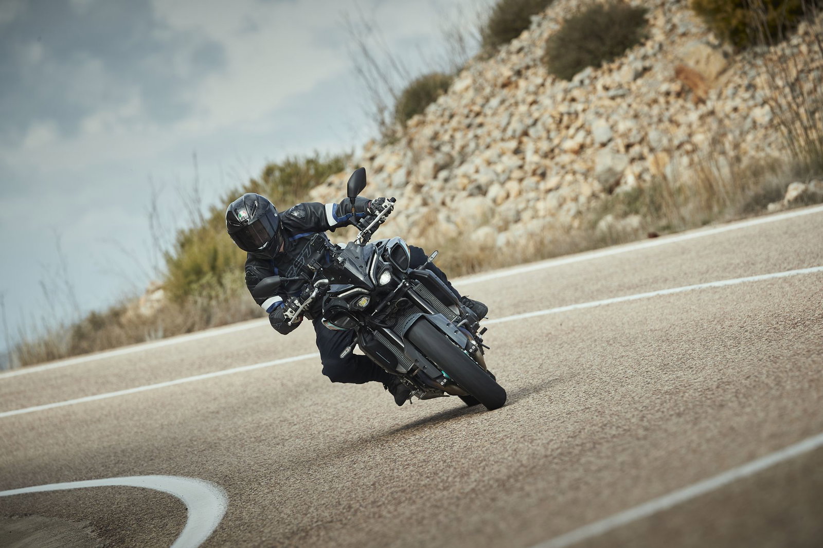 2022 MT-10 Visordown Review